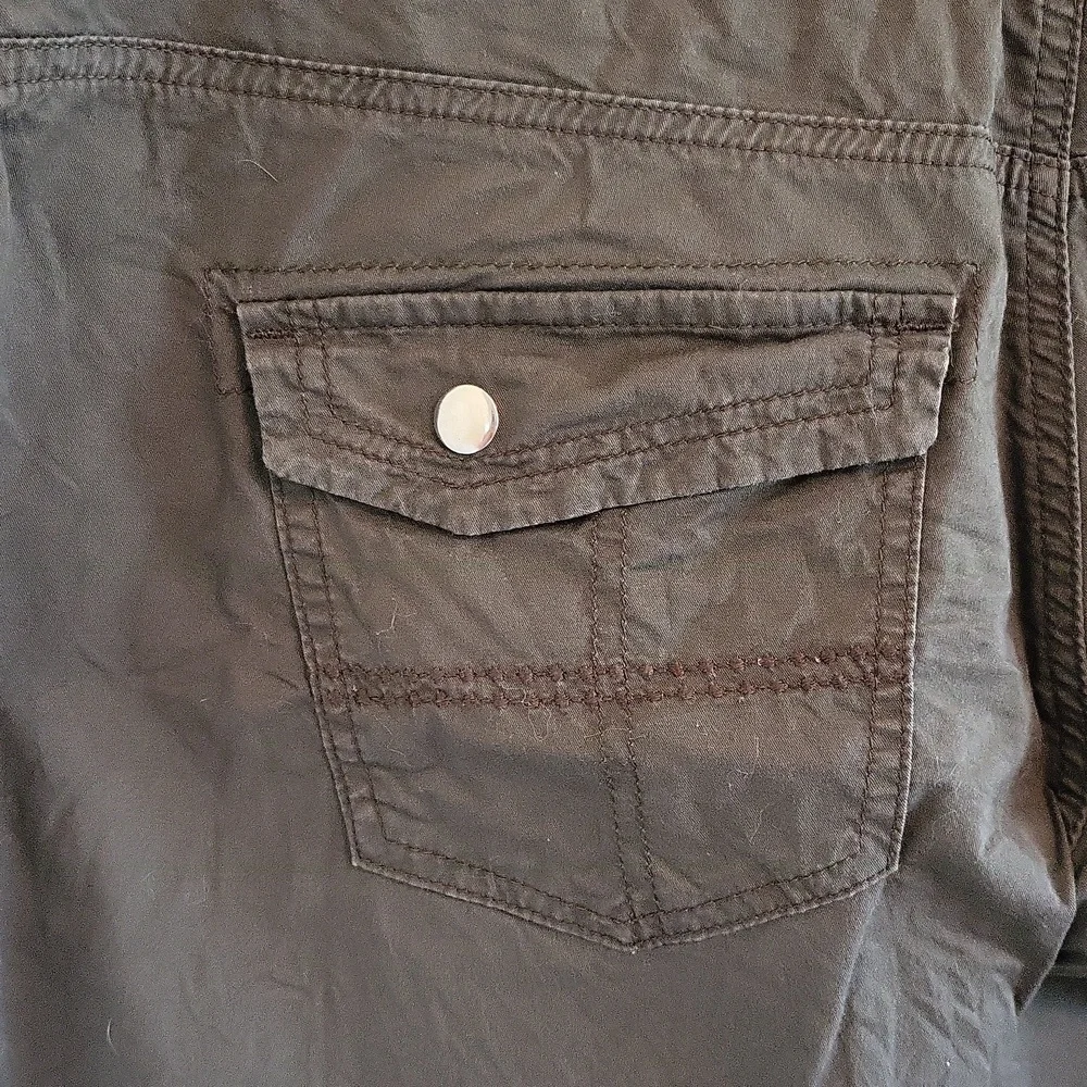 Lee relaxed fit army green Capri pants Size 16W - Picture 3 of 8